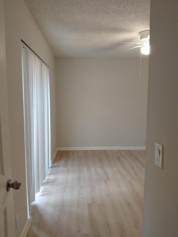 2403 S Waterside Drive 2403, Lake Worth, FL 33461