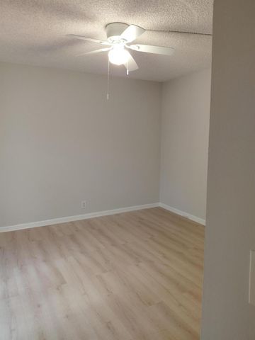 2403 S Waterside Drive 2403, Lake Worth, FL 33461