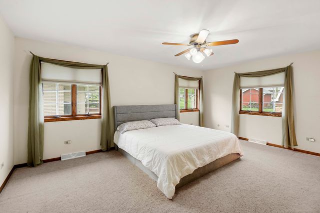 524 Meadow Lane, Beecher, IL 60401