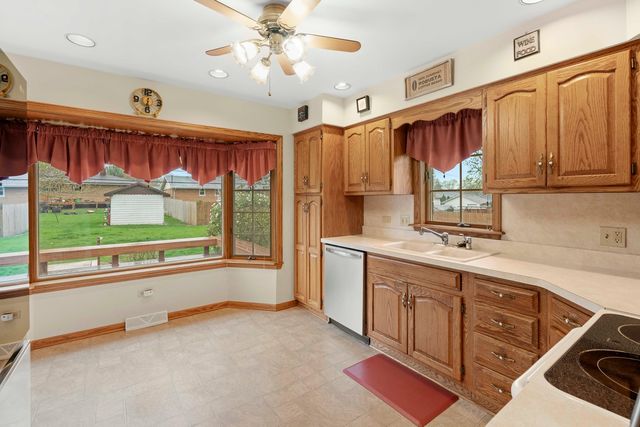 524 Meadow Lane, Beecher, IL 60401