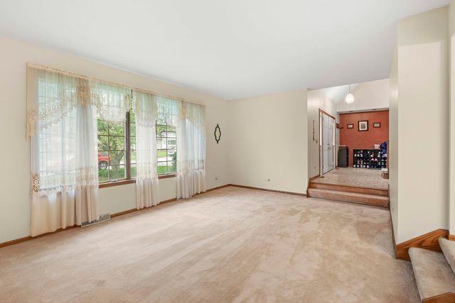 524 Meadow Lane, Beecher, IL 60401