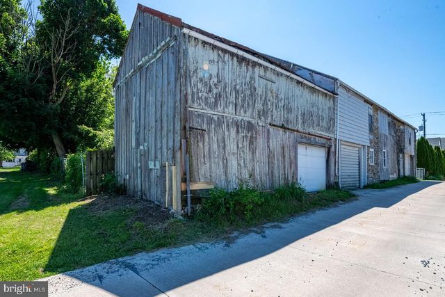 145 W HIGH ST, Womelsdorf, PA 19567