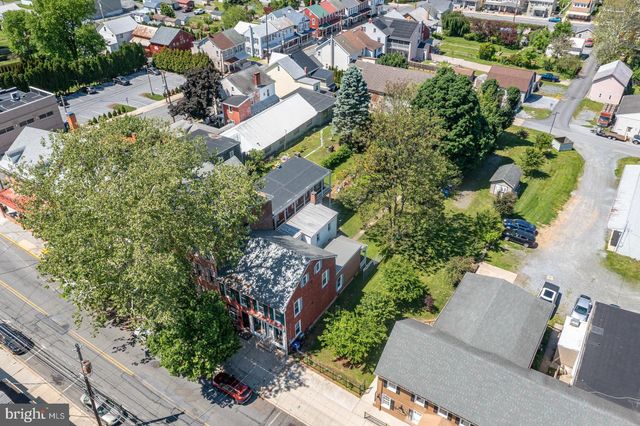 145 W HIGH ST, Womelsdorf, PA 19567