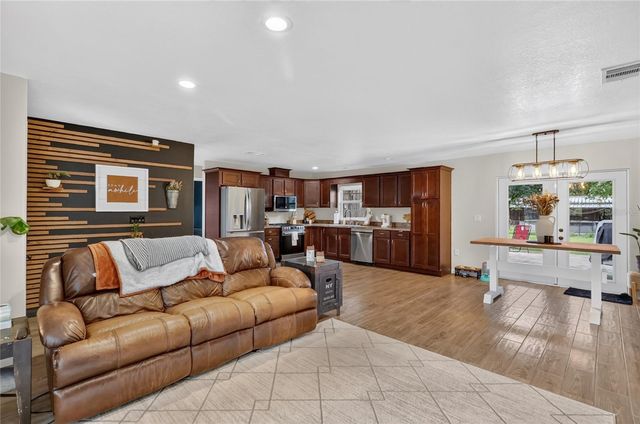 9152 DAMASCUS AVENUE, Polk City, FL 33868