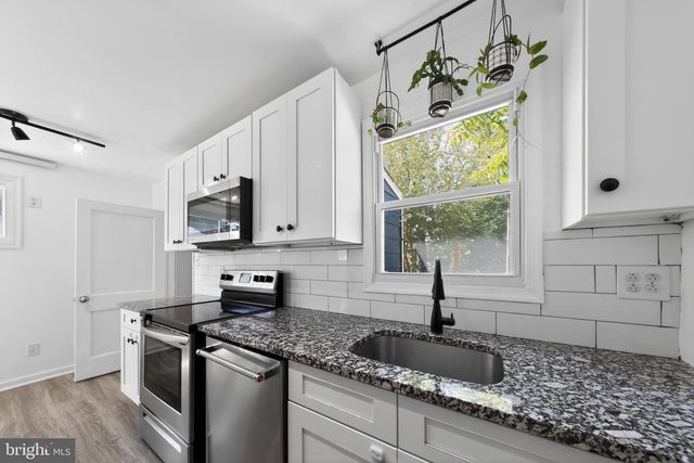 3 GLEN AVE, New Castle, DE 19720