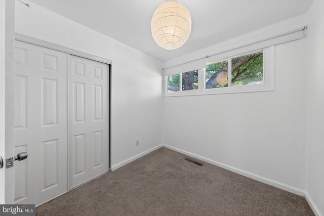 3 GLEN AVE, New Castle, DE 19720