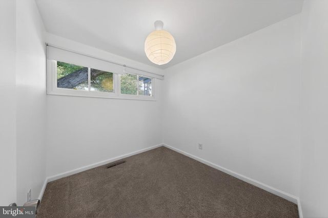 3 GLEN AVE, New Castle, DE 19720