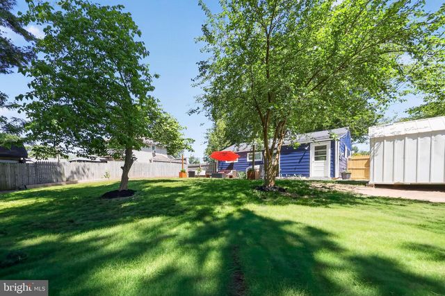 3 GLEN AVE, New Castle, DE 19720