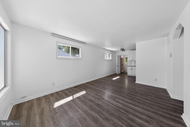 3 GLEN AVE, New Castle, DE 19720