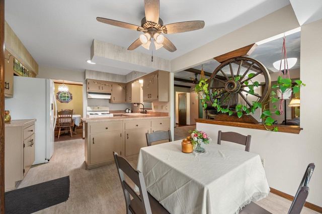 16755 W Hearthside DRIVE, New Berlin, WI 53151