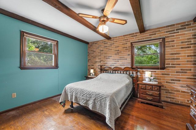 16755 W Hearthside DRIVE, New Berlin, WI 53151