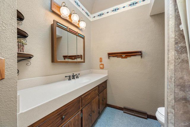 16755 W Hearthside DRIVE, New Berlin, WI 53151