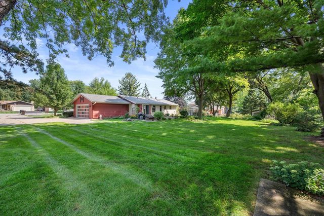 16755 W Hearthside DRIVE, New Berlin, WI 53151