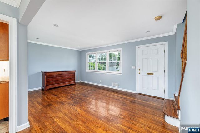 141 Cedar Avenue, Pompton Lakes, NJ 07442