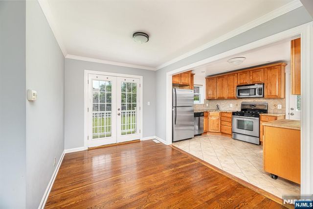 141 Cedar Avenue, Pompton Lakes, NJ 07442