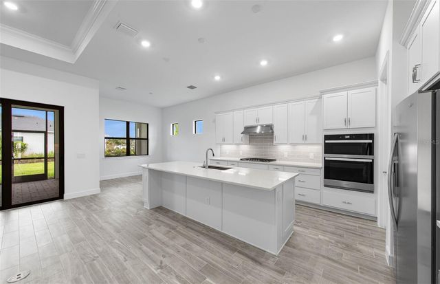 5006 GOLDEN SHORE COURT, Lakewood Ranch, FL 34211