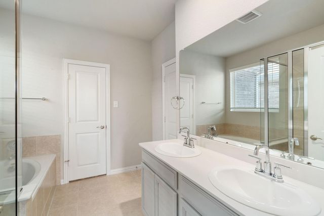 1820 Cinnamon Trail, Aubrey, TX 76227