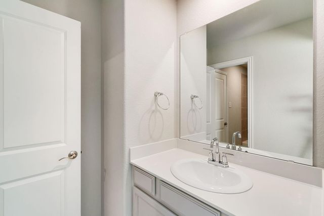 1820 Cinnamon Trail, Aubrey, TX 76227