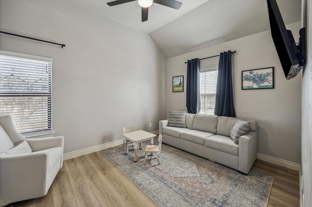 2947 Clinton Drive, Houston, TX 77020