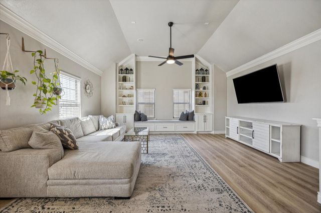 2947 Clinton Drive, Houston, TX 77020