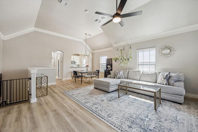 2947 Clinton Drive, Houston, TX 77020