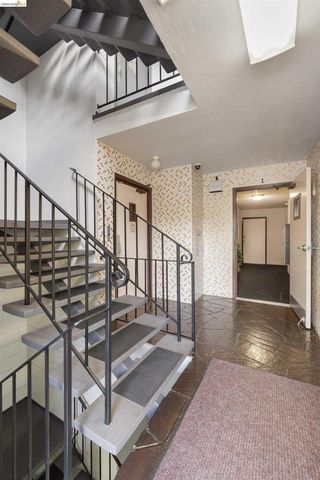 666 Oakland Ave 105, Oakland, CA 94611