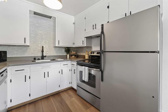 666 Oakland Ave 105, Oakland, CA 94611