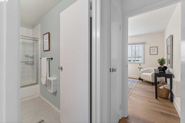 666 Oakland Ave 105, Oakland, CA 94611