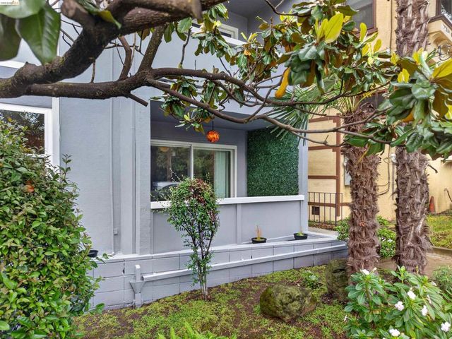 666 Oakland Ave 105, Oakland, CA 94611