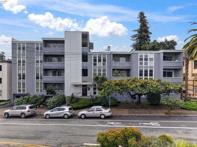 666 Oakland Ave 105, Oakland, CA 94611