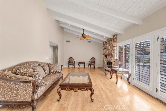 23230 Bigler Street, Woodland Hills (los Angeles), CA 91364