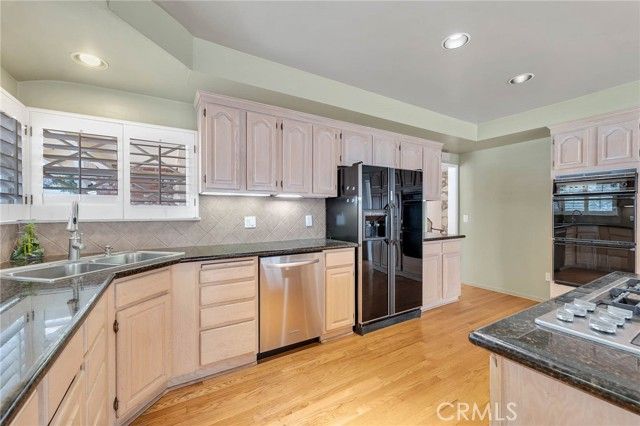 23230 Bigler Street, Woodland Hills (los Angeles), CA 91364