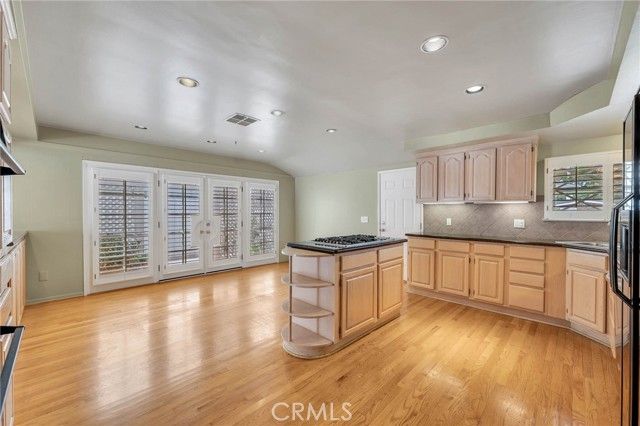 23230 Bigler Street, Woodland Hills (los Angeles), CA 91364