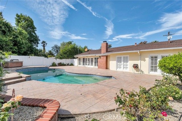 23230 Bigler Street, Woodland Hills (los Angeles), CA 91364