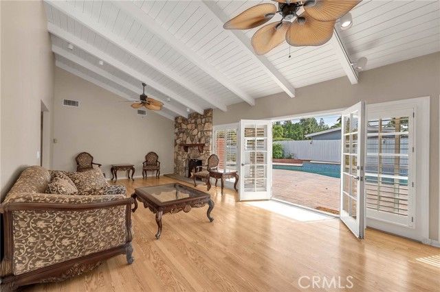 23230 Bigler Street, Woodland Hills (los Angeles), CA 91364