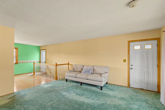 2827 W 13th Street, Davenport, IA 52804