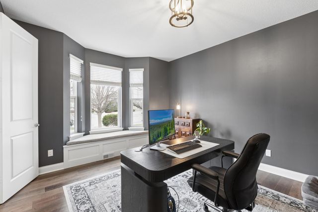 3862 Pascolo Bend, Chaska, MN 55318