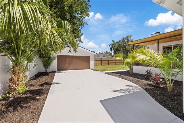 6403 ELLIOT DRIVE, Tampa, FL 33615