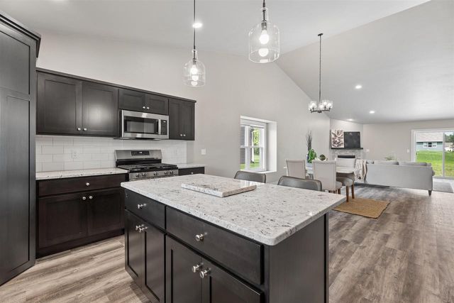 1617 FOUNDERS STREET, Neenah, WI 54956
