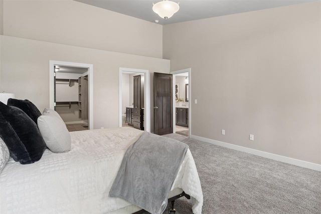 1617 FOUNDERS STREET, Neenah, WI 54956