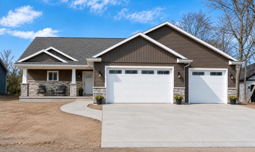 1617 FOUNDERS STREET, Neenah, WI 54956