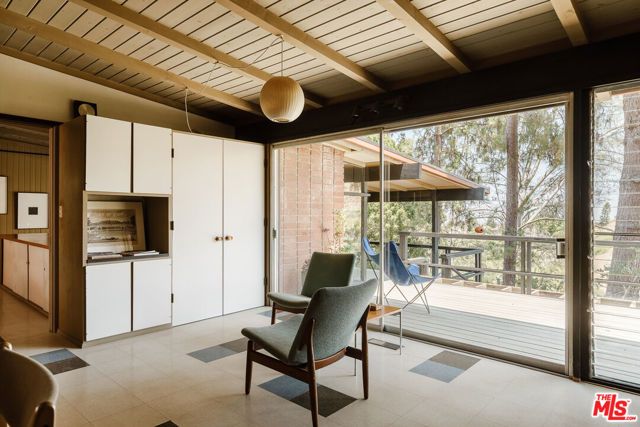 2 Seahurst Road, Rolling Hills Estates, CA 90274