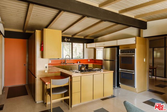 2 Seahurst Road, Rolling Hills Estates, CA 90274