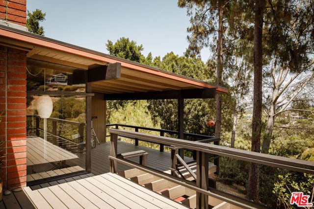 2 Seahurst Road, Rolling Hills Estates, CA 90274