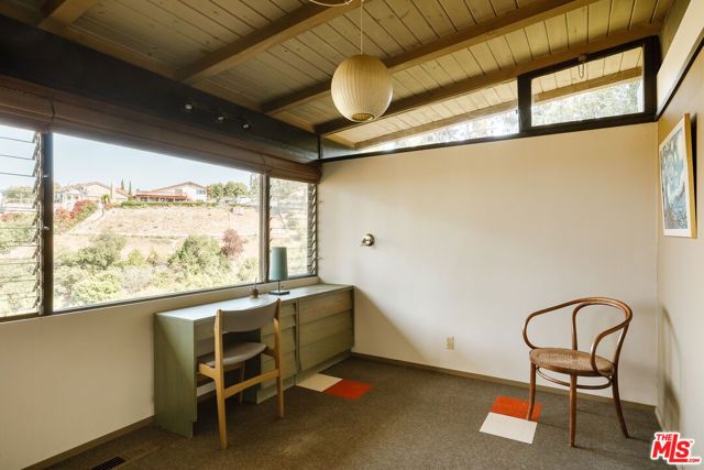 2 Seahurst Road, Rolling Hills Estates, CA 90274