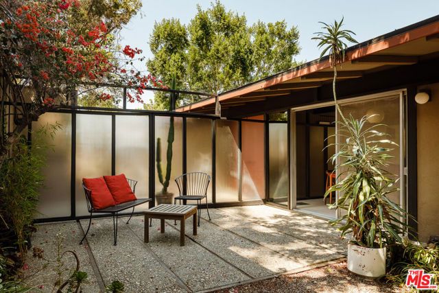 2 Seahurst Road, Rolling Hills Estates, CA 90274