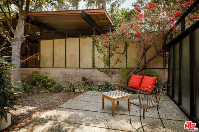 2 Seahurst Road, Rolling Hills Estates, CA 90274