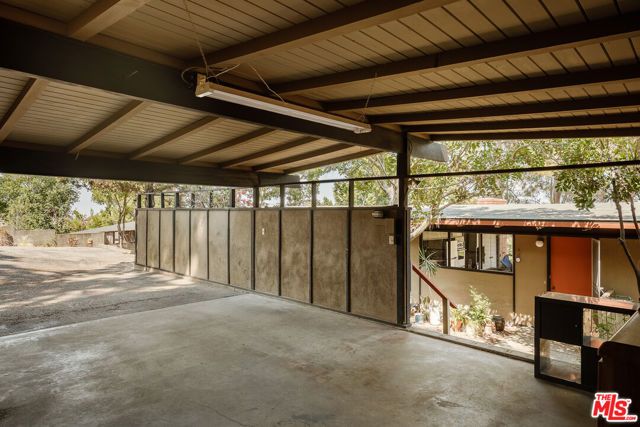 2 Seahurst Road, Rolling Hills Estates, CA 90274