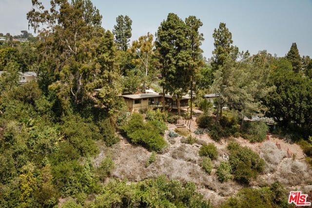 2 Seahurst Road, Rolling Hills Estates, CA 90274