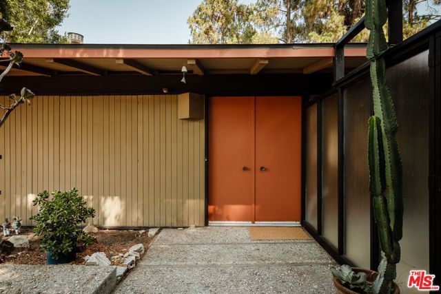 2 Seahurst Road, Rolling Hills Estates, CA 90274